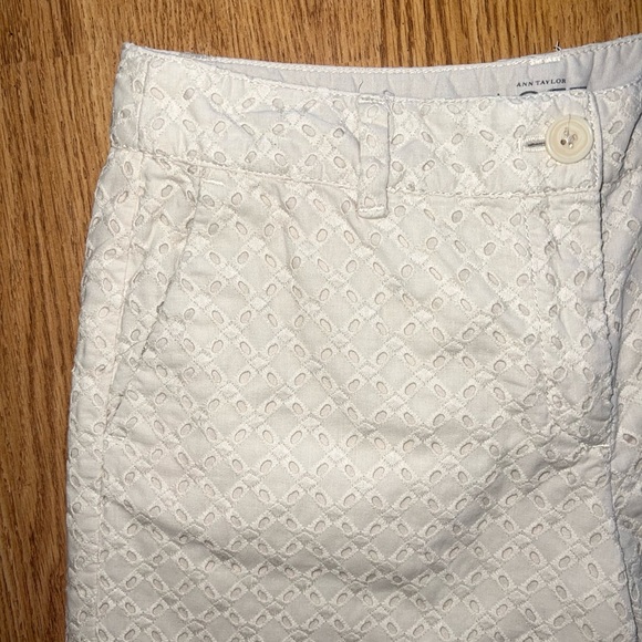 LOFT Shorts - Picture 2 of 4